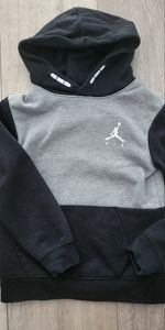 Jordan pullover size 6/7
